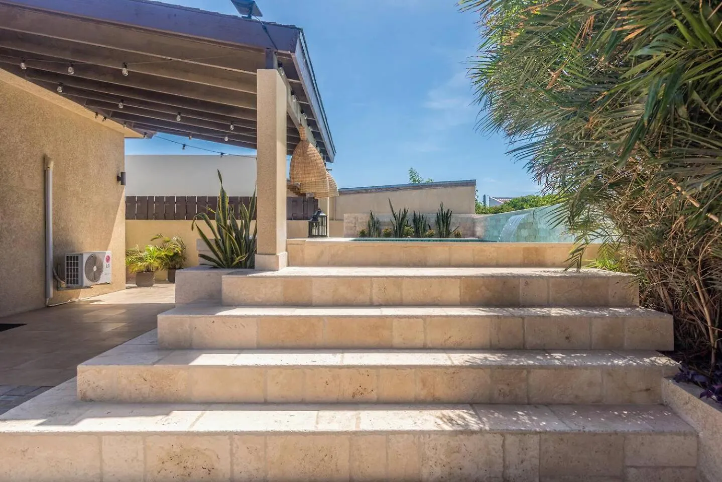 Villa Oasis Palm Beach