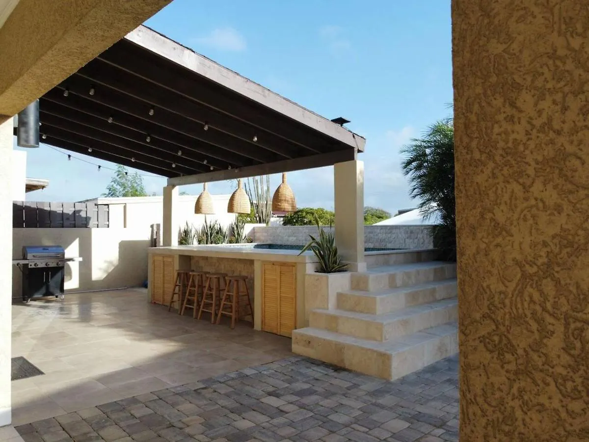 New *Villa Oasis* Palm Beach